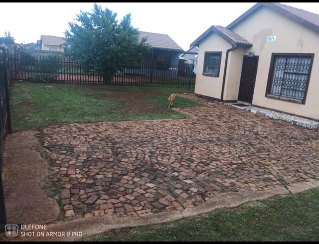 2 BEDROOM HOUSE FOR SALE IN DAWN PARK EXT